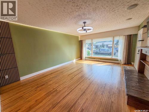 228 8Th Avenue E, Melville, SK - Indoor