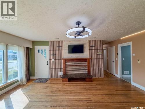 228 8Th Avenue E, Melville, SK - Indoor Photo Showing Other Room