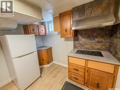 228 8Th Avenue E, Melville, SK - Indoor Photo Showing Kitchen