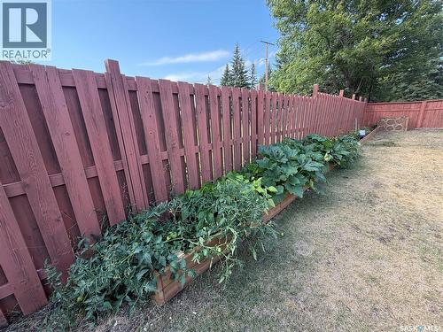 228 8Th Avenue E, Melville, SK - Outdoor