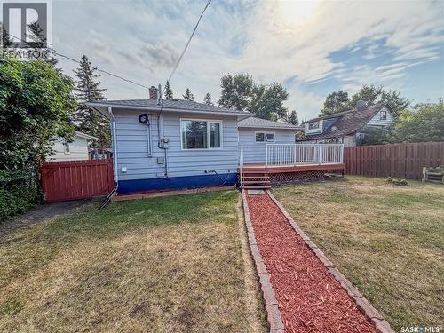 228 8Th Avenue E, Melville, SK - Outdoor