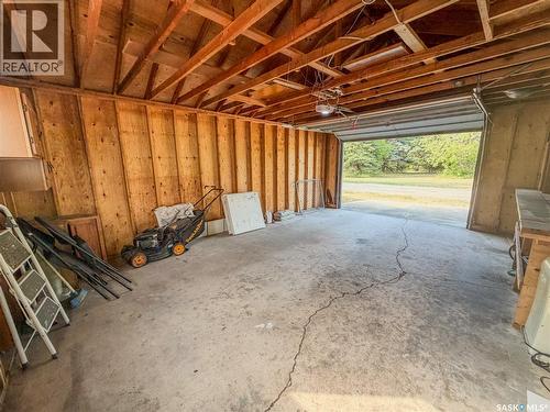 228 8Th Avenue E, Melville, SK - Indoor Photo Showing Other Room