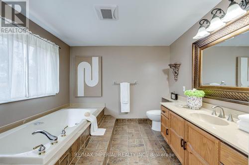 4303 Mayflower Drive, Mississauga, ON - Indoor Photo Showing Bathroom