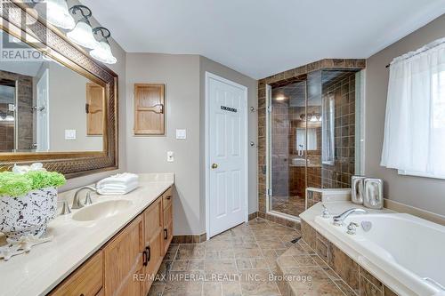 4303 Mayflower Drive, Mississauga, ON - Indoor Photo Showing Bathroom