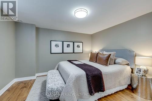 4303 Mayflower Drive, Mississauga, ON - Indoor Photo Showing Bedroom