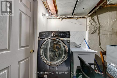 4303 Mayflower Drive, Mississauga, ON - Indoor Photo Showing Laundry Room