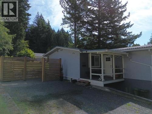 5720 Allen Ave, Powell River, BC - Outdoor