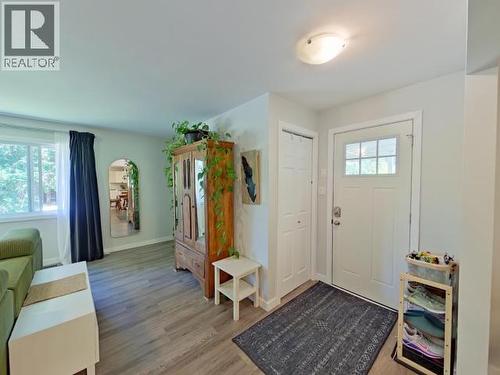 5720 Allen Ave, Powell River, BC - Indoor Photo Showing Other Room