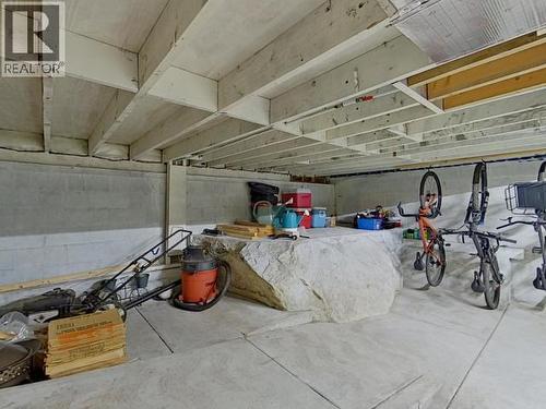 5720 Allen Ave, Powell River, BC - Indoor