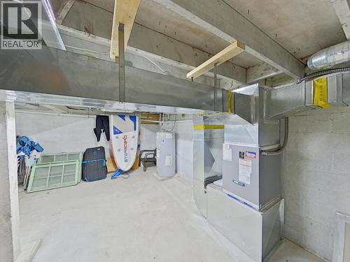 5720 Allen Ave, Powell River, BC - Indoor Photo Showing Basement