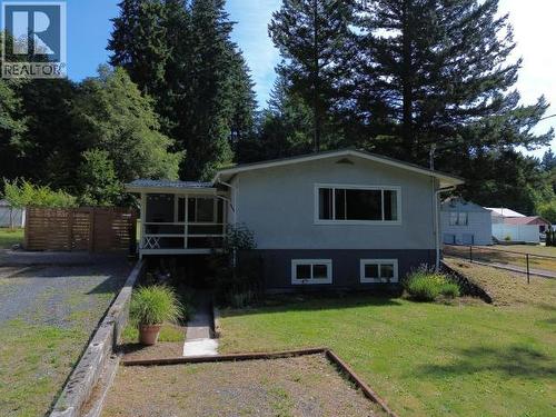 5720 Allen Ave, Powell River, BC - Outdoor
