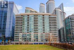 1915 - 51 LOWER SIMCOE STREET  Toronto, ON M5J 3A2