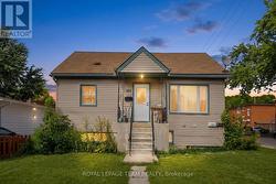 105 JOLLIET AVENUE  Ottawa, ON K1L 5H1