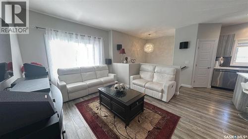 4046 33Rd Street W, Saskatoon, SK - Indoor Photo Showing Living Room