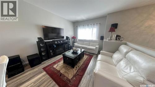 4046 33Rd Street W, Saskatoon, SK - Indoor Photo Showing Living Room