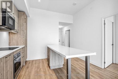 1806 - 292 Verdale Crossing, Markham, ON - Indoor Photo Showing Kitchen
