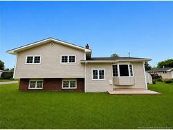 11 Pembroke CRES Riverview, NB E1B 3Z9