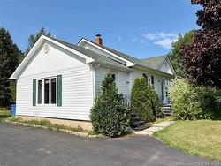 235 Ave des Pionniers  Balmoral, NB E8E 1B1