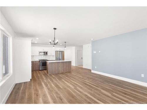 93 Attenborough Dr, Fredericton, NB 