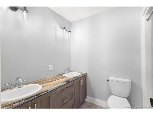 93 Attenborough Dr, Fredericton, NB 