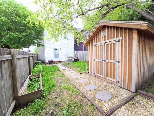 218 Austin St, Winnipeg, MB - Outdoor With Exterior
