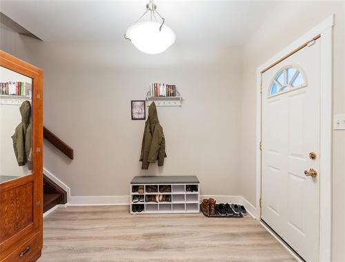 218 Austin St, Winnipeg, MB - Indoor Photo Showing Other Room