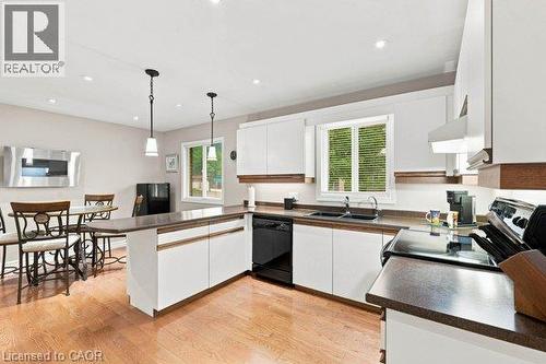 363 Twinflower Crescent, Waterloo, ON - Indoor Photo Showing Kitchen With Double Sink