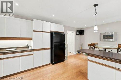 363 Twinflower Crescent, Waterloo, ON - Indoor Photo Showing Kitchen