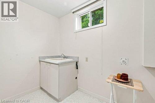 363 Twinflower Crescent, Waterloo, ON - Indoor Photo Showing Laundry Room