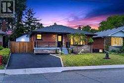 138 RENDELL Boulevard  Hamilton, ON L8T 3P6
