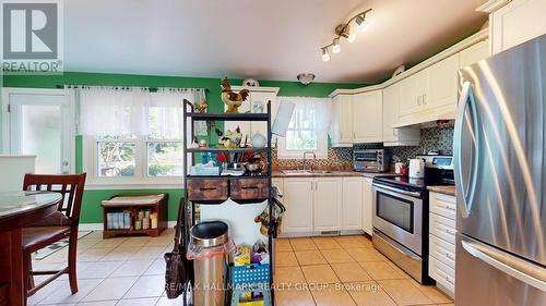 4 King Street, Cornwall, ON - Indoor Photo Showing Kitchen