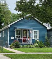 3612 KING Windsor, ON N9C 1P5