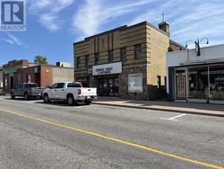 230 MUSKOKA ROAD S  Gravenhurst (Muskoka (S)), ON P1P 1H5