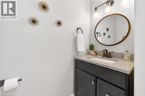 72 Beardmore Crescent, Acton, ON - Indoor Photo Showing Bathroom