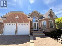137 PINEHILL Drive  Stoney Creek, ON L0R 1P0