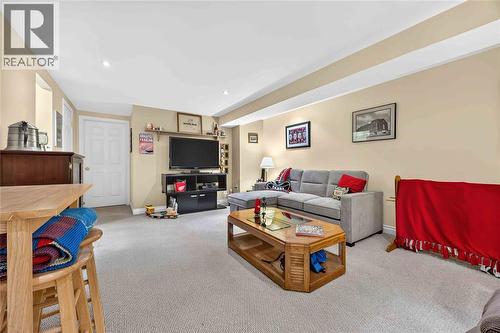 200 St. Clair Boulevard Unit# 2, St Clair, ON - Indoor Photo Showing Living Room