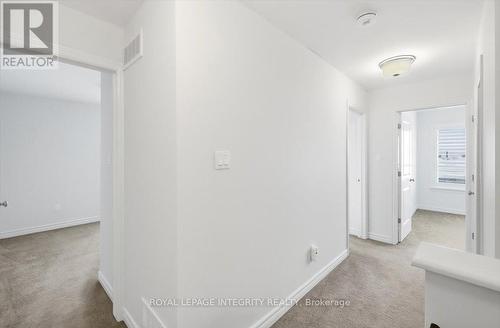 359 Axis Way, Ottawa, ON - Indoor Photo Showing Other Room