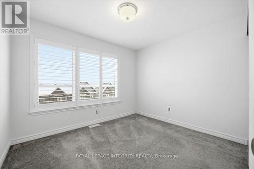 359 Axis Way, Ottawa, ON - Indoor Photo Showing Other Room