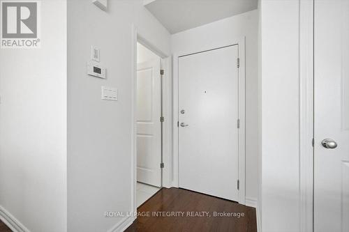 359 Axis Way, Ottawa, ON - Indoor Photo Showing Other Room