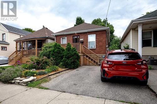94 EDGEMONT STREET N  Hamilton, ON L8H 4C8