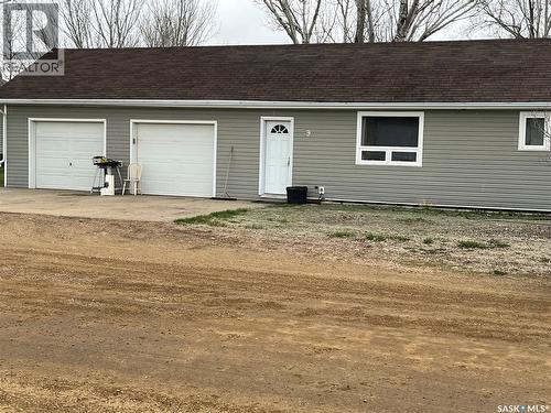9 2Nd Street E, Willow Bunch, SK - Outdoor
