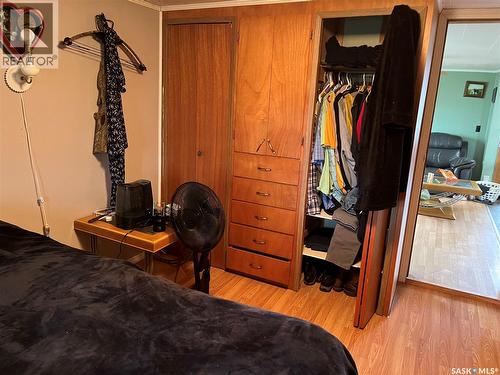 9 2Nd Street E, Willow Bunch, SK - Indoor