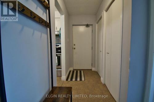 20 Tecumseh Street, St. Thomas, ON - Indoor Photo Showing Other Room