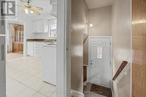 33 Danish Crescent, Toronto, ON - Indoor Photo Showing Kitchen