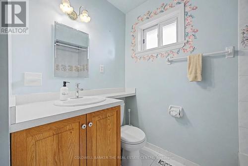 33 Danish Crescent, Toronto, ON - Indoor Photo Showing Bathroom