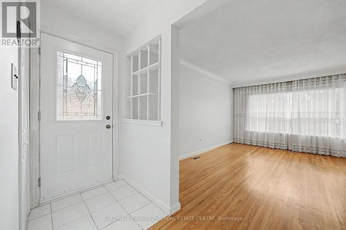 33 Danish Crescent, Toronto, ON - Indoor Photo Showing Other Room