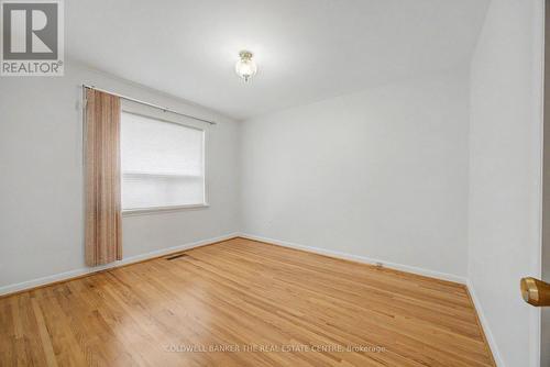 33 Danish Crescent, Toronto, ON - Indoor Photo Showing Other Room
