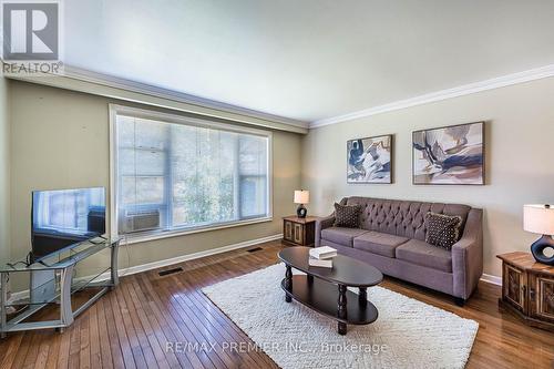 5 Valois Court, Toronto, ON 