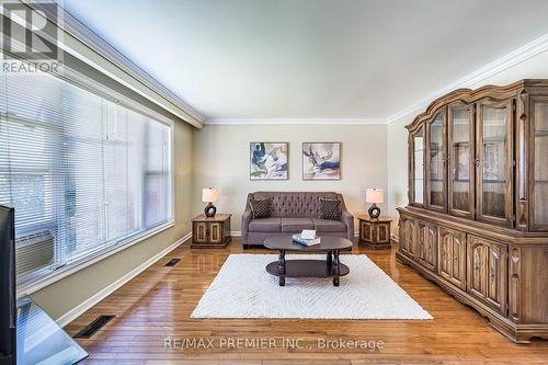 5 Valois Court, Toronto, ON 