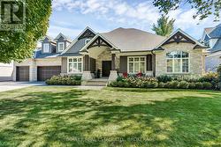 94 TERRENCE PARK DRIVE  Hamilton (Ancaster), ON L9G 1C2